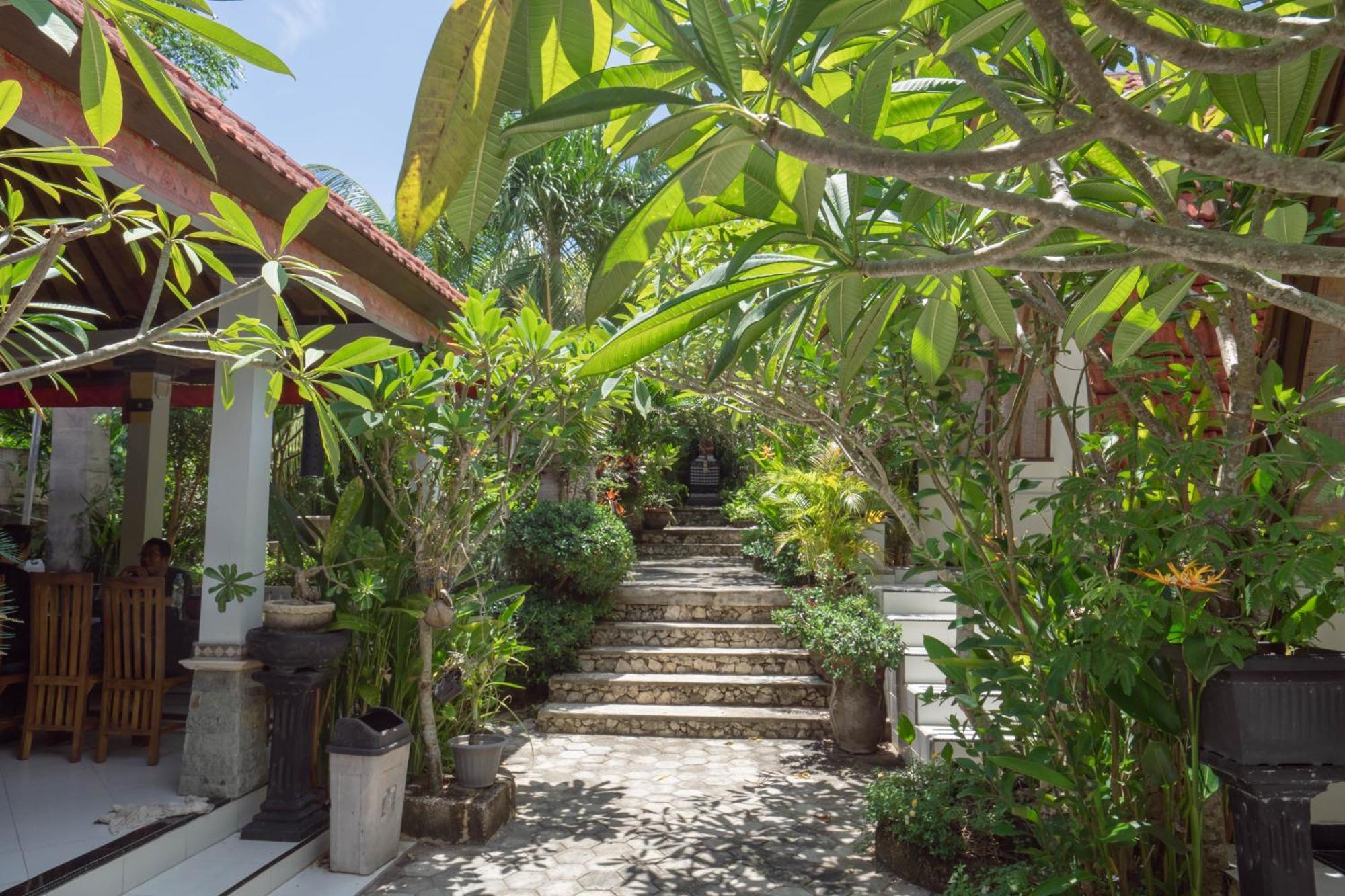Ratu Cottage By Ourstory Travels Batununggul Экстерьер фото